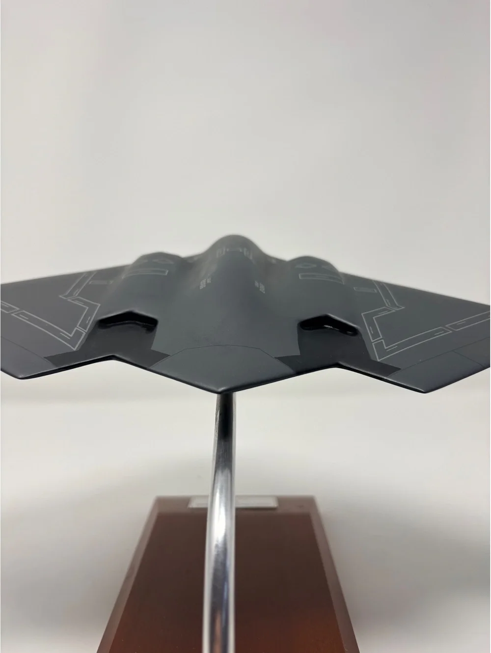 1/100 Executive series Models Northrop Grumman B-2 stealth bomber Mahogany wood